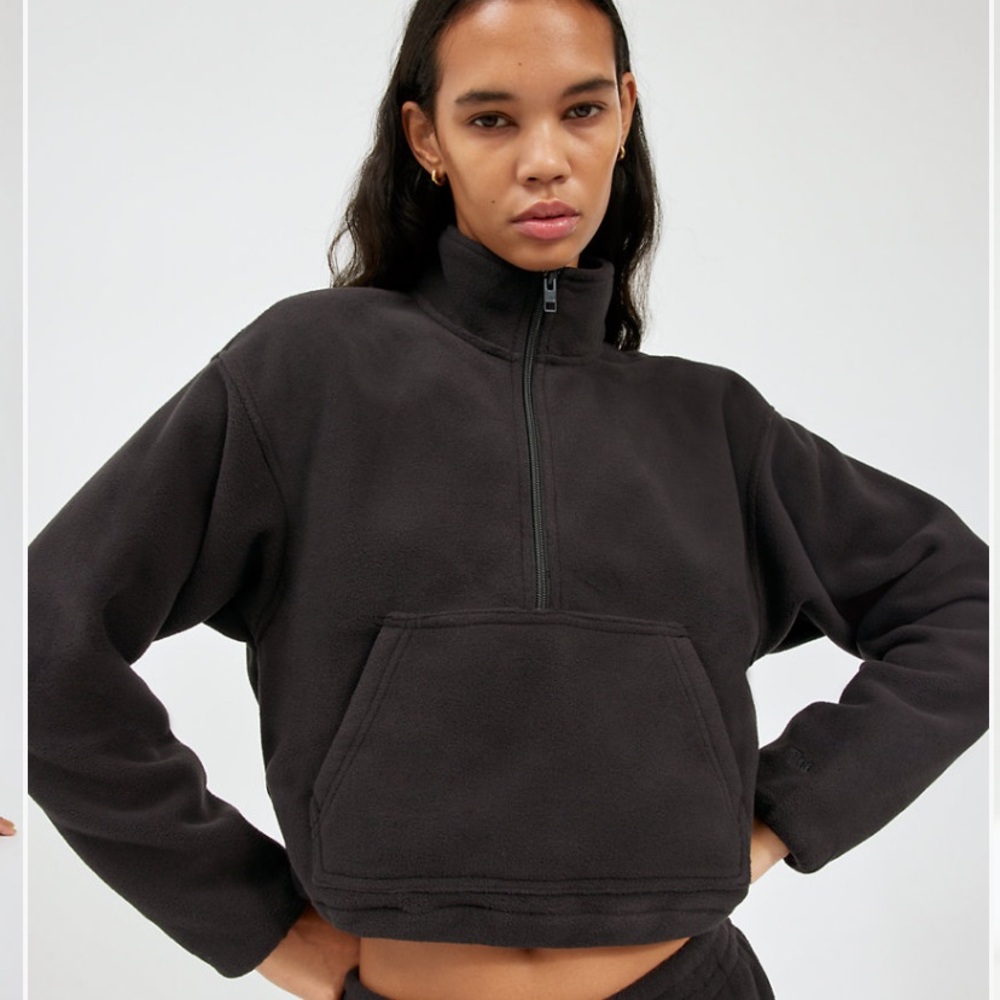 Aritzia TNA Polar 1/2 Zip Sweater